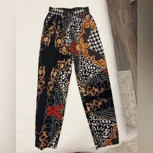 PrettyLittleThing Black and Gold Patterned Pants